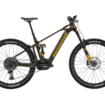 Mondraker Crafty Carbon XR LTD – 750Wh – Bosch Performance Line CX-Race 85 Nm – Öhlins RXF38 / TTX Air – SRAM X01 Eagle 12V – Freins SRAM Code RSC – 170 mm